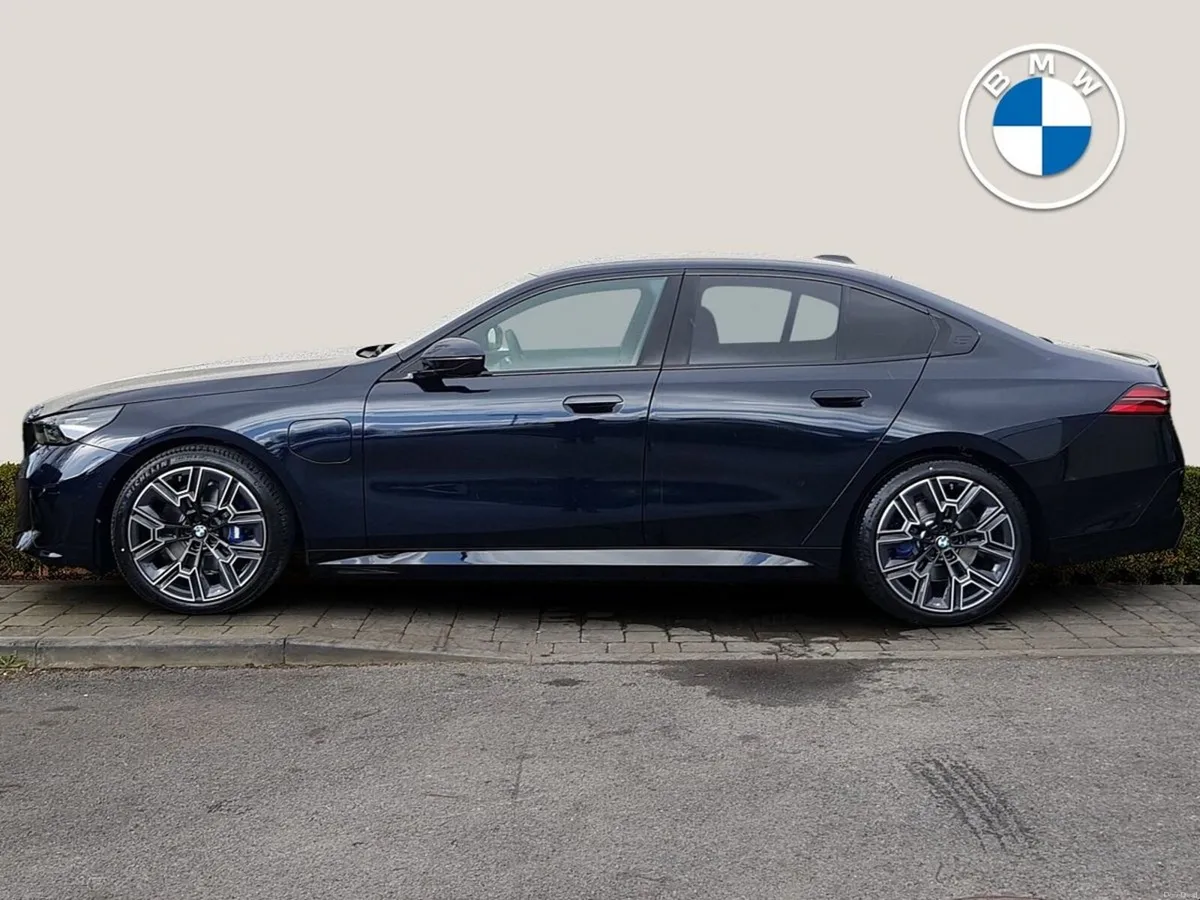 BMW 5-Series 530e M Sport Pro Saloon - Image 3