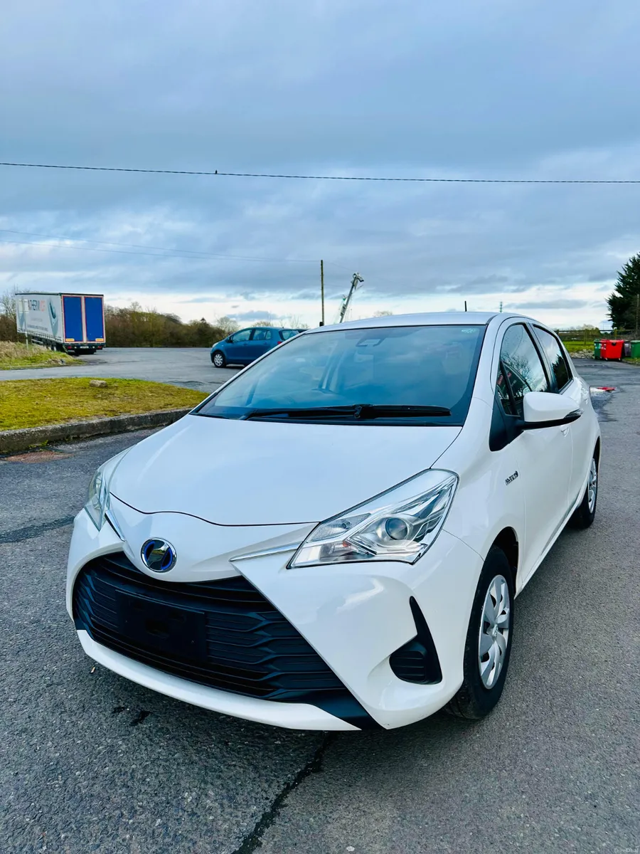 TOYOTA VITZ ( 2018 ) 1.5L PETROL HYBRID - Image 3