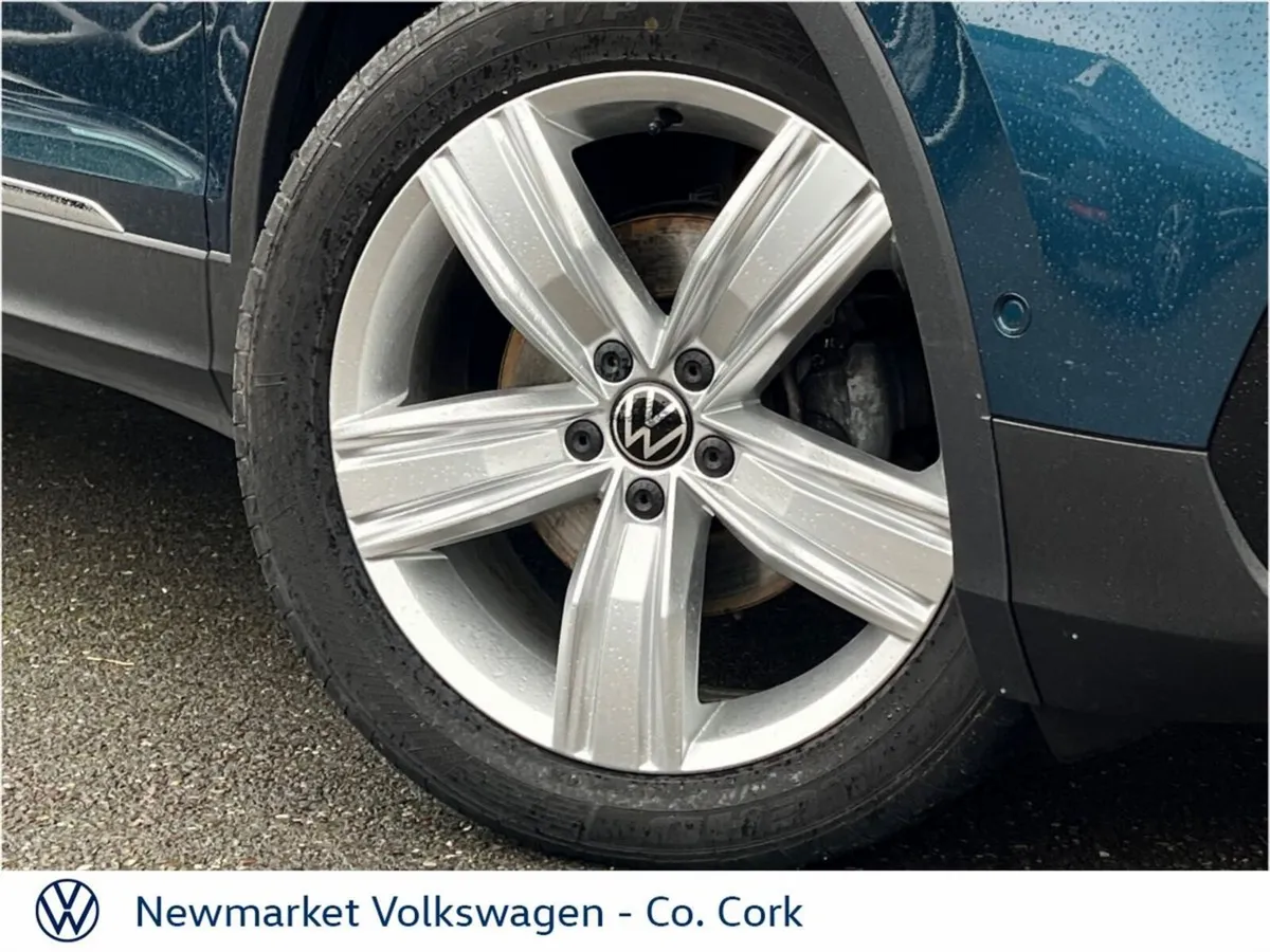 Volkswagen Tiguan HIGH SPECIFICATION ELEGANCE 2.0T - Image 2