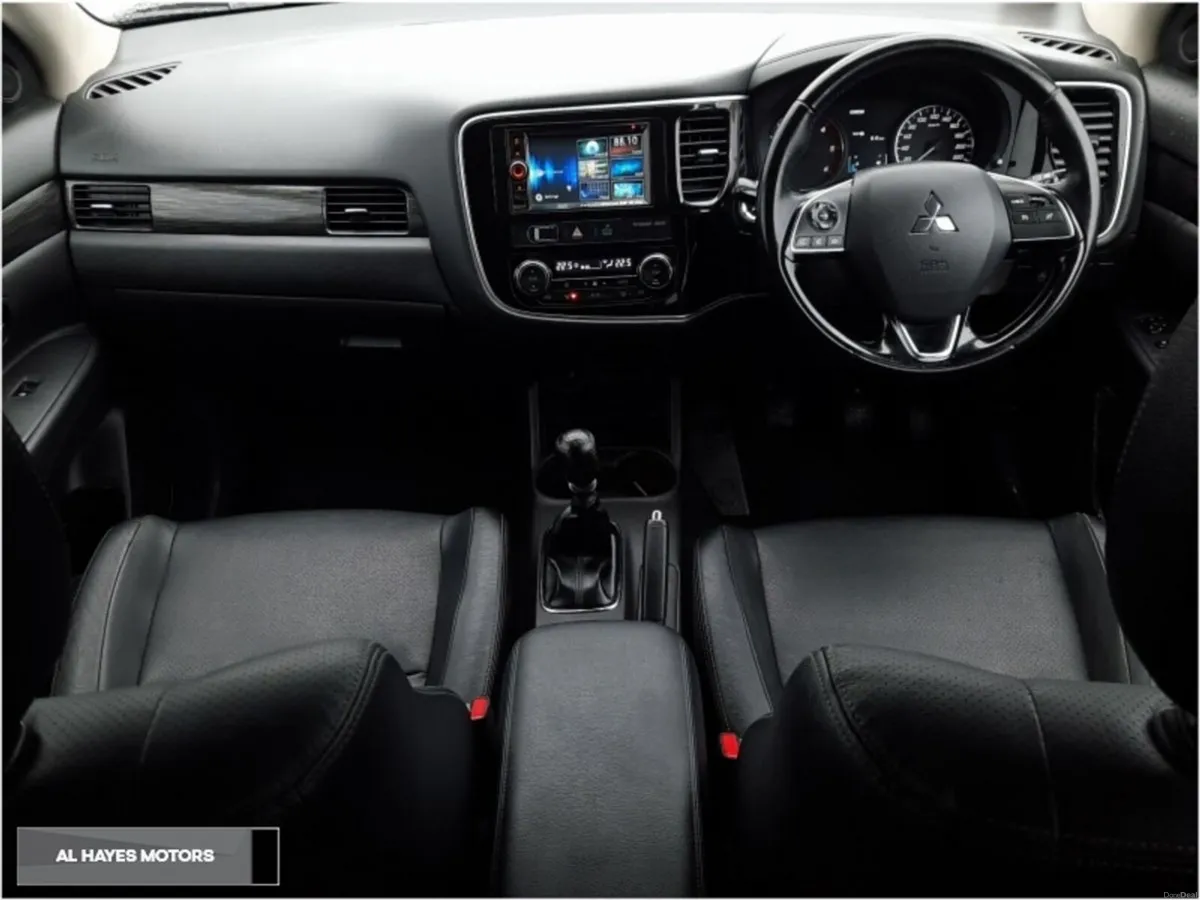 Mitsubishi Outlander **FULL LEATHER**TOP SPECS**2. - Image 2