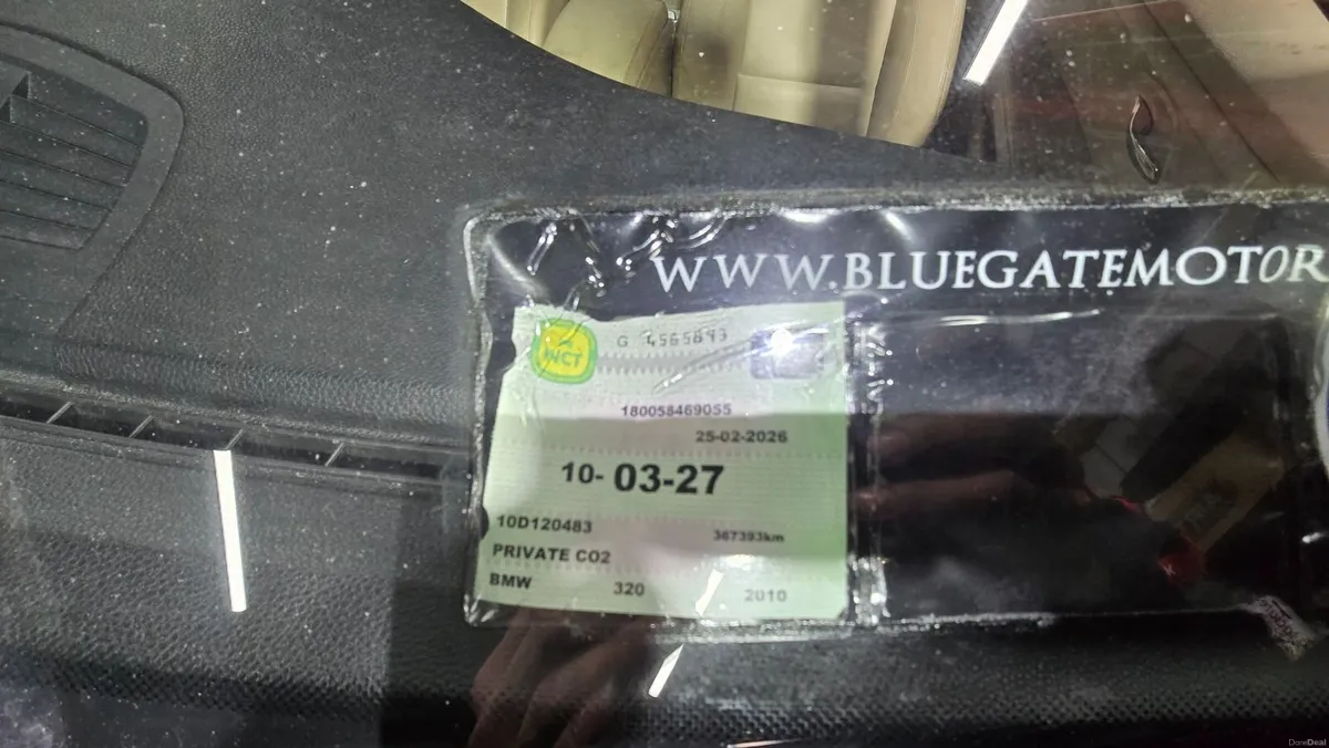 BMW 3-Series 2010 - Image 2