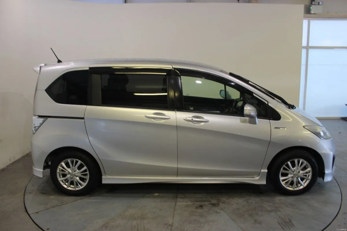 Honda Freed FREED 1.5 6 SEATS AUTO - TENDER 40 - J - Image 4