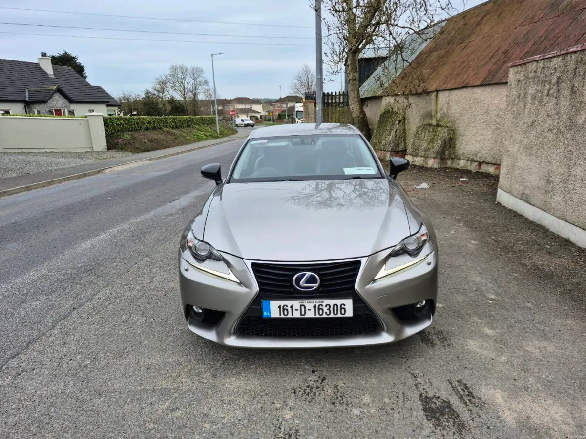 Lexus is300h sport - Image 1