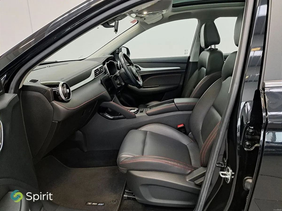 MG ZS 72.6KW Exclusive*CALL STEVEN ON 0861649214* - Image 4