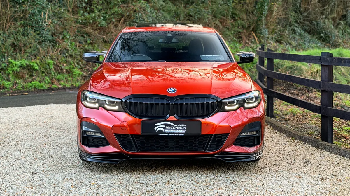 2022 (221) BMW 33OE MSPORT Pro **SUNROOF** - Image 4