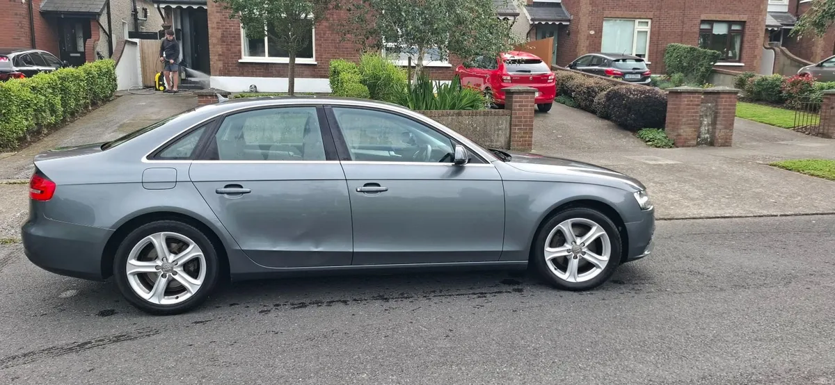 Audi A4 2012 - Image 2