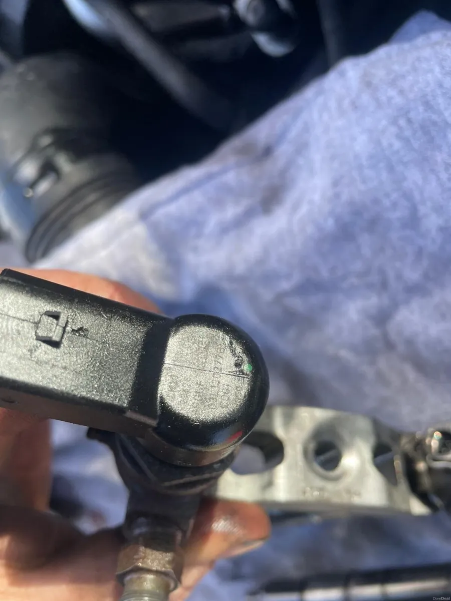 4 vw golf injectors - Image 1