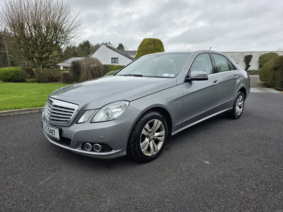 MERCEDES-BENZ E200..ELEGANCE..LOW MILES - Image 1