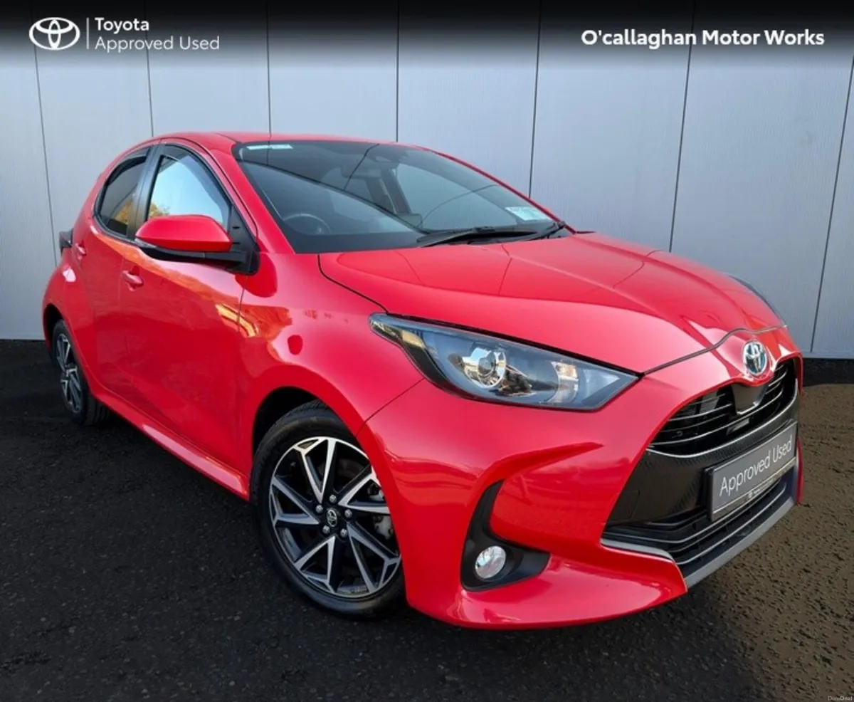 Toyota Yaris LUNA SPORT MOBILE HYB MONO 4DR AUTO - Image 1