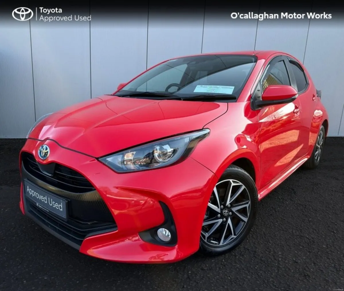 Toyota Yaris LUNA SPORT MOBILE HYB MONO 4DR AUTO - Image 2