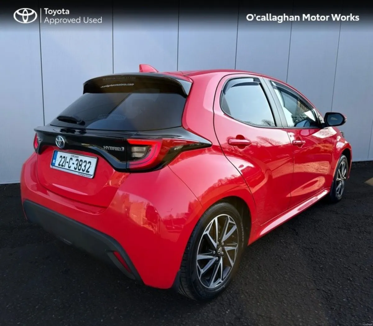 Toyota Yaris LUNA SPORT MOBILE HYB MONO 4DR AUTO - Image 4