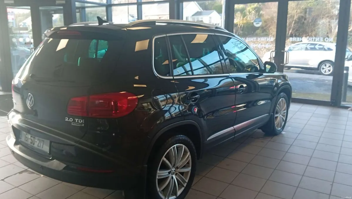 Volkswagen Tiguan 2016 2.0TDI **MINT CONDITION** - Image 4