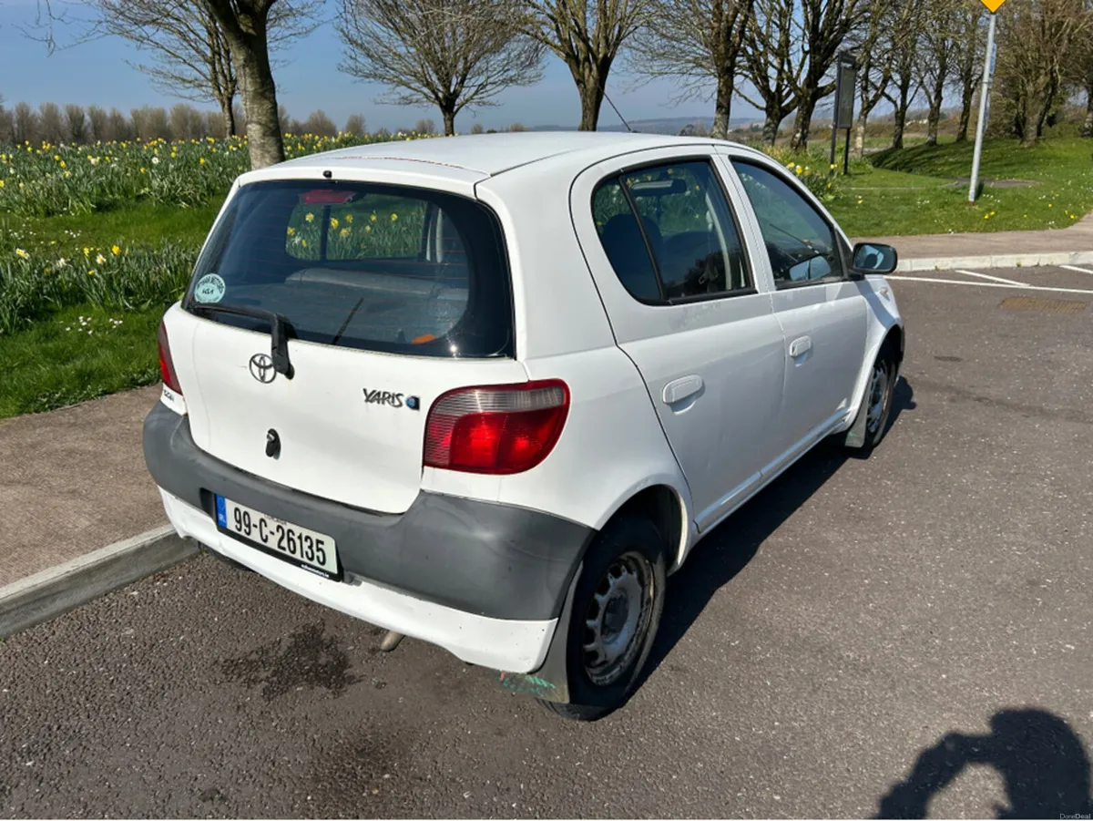 Toyota Yaris 1.0 TERRA - Image 4