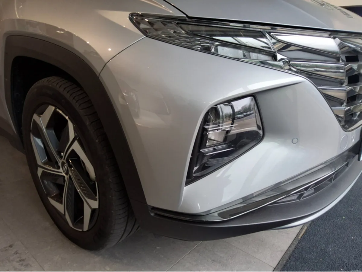 Hyundai Tucson EXECUTIVE PLUS HYBRID ** VERY LOW K - Image 6