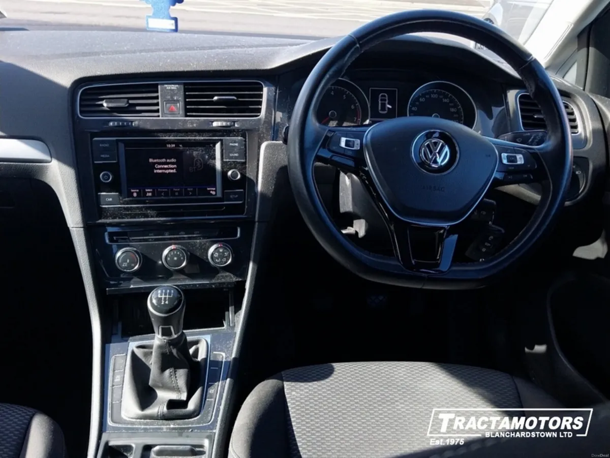 Volkswagen Golf TRENDLINE 1.0 TSI MANUAL 5SPEED 85 - Image 2