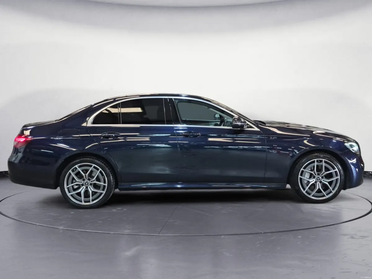 Mercedes-Benz E-Class 300 DE 4DR AUTO - Image 4