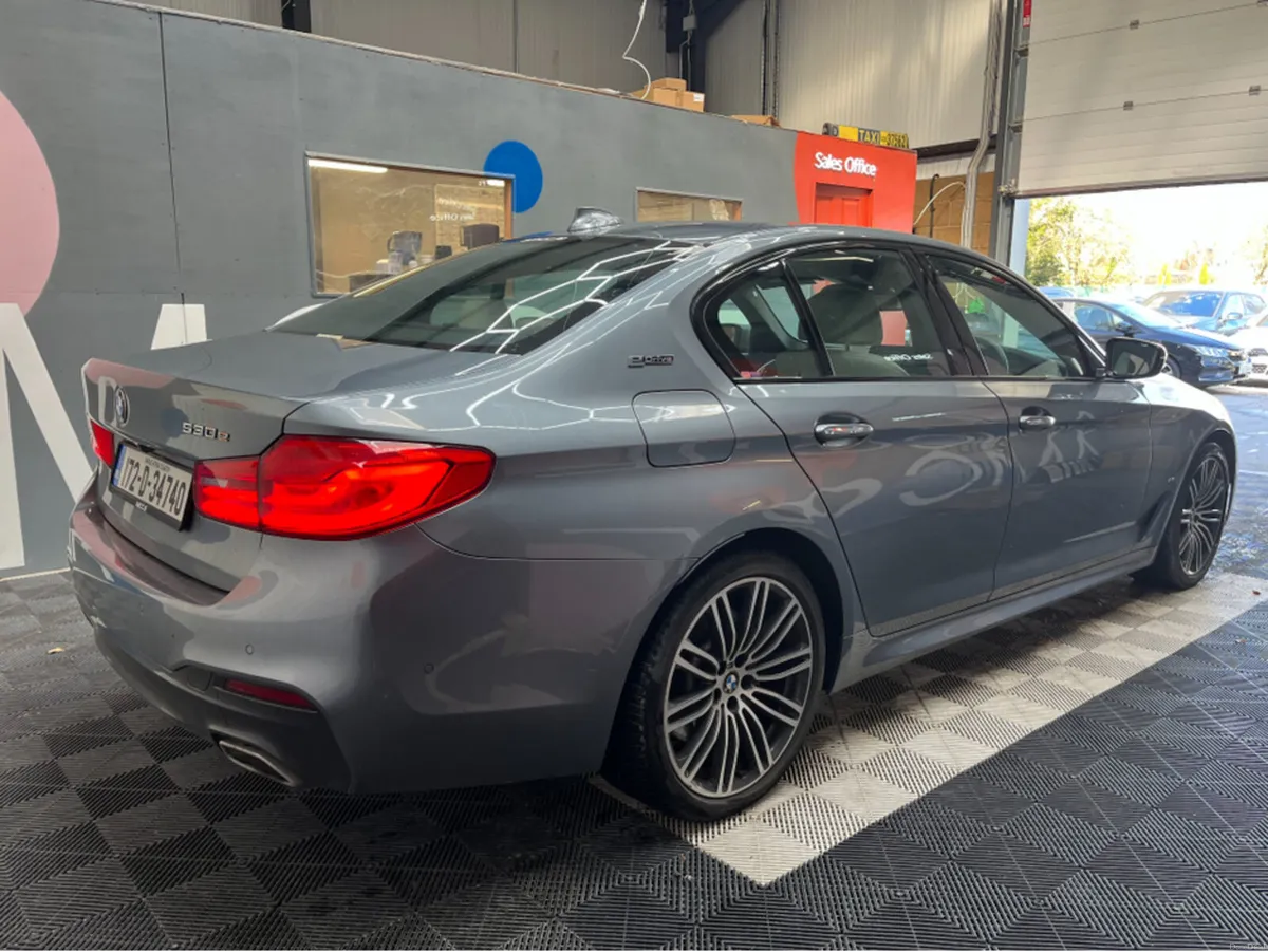 BMW 5-Series 2017 BMW 530E IPERFORMANCE M-SPORT 2. - Image 2