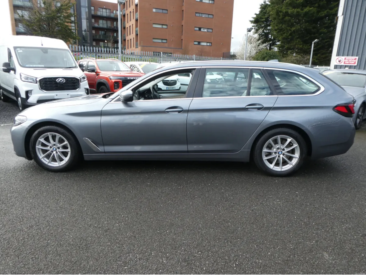 BMW 5-Series 2.0 Diesel Estate AUTO - Image 4