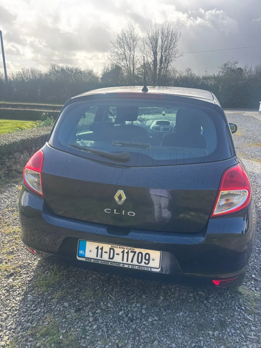 Renault Clio 2011 - Image 2