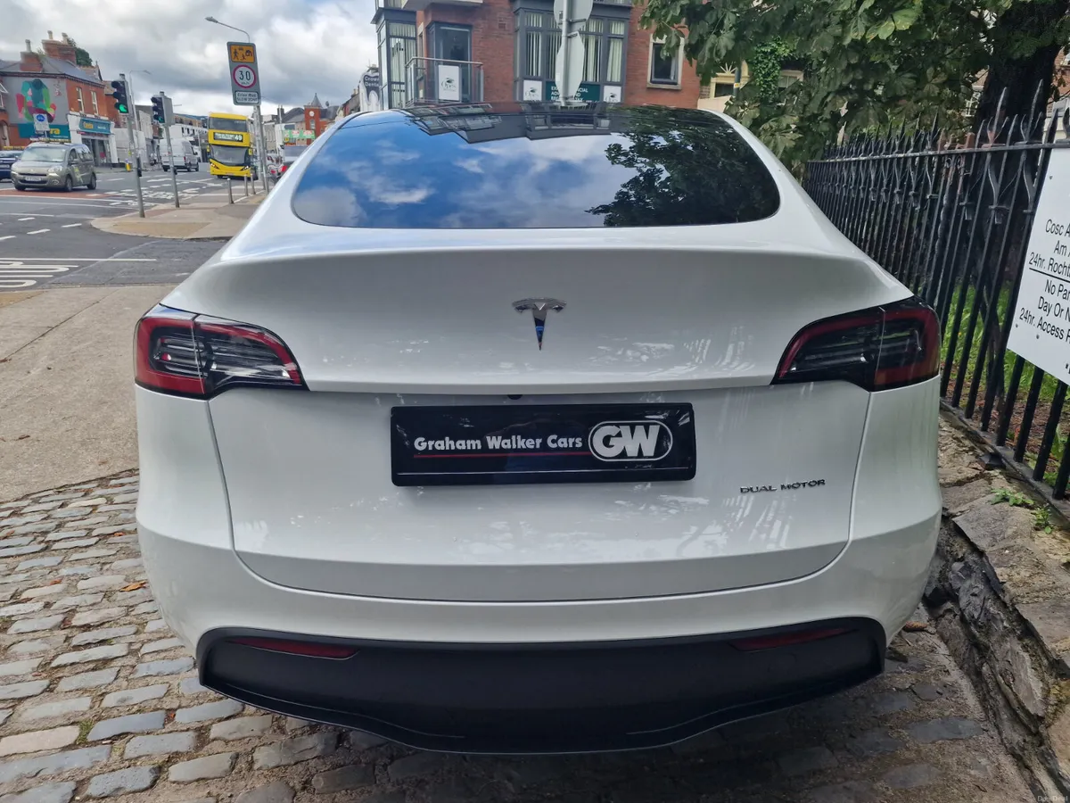 2024 (241) Tesla Model Y RWD - Image 4