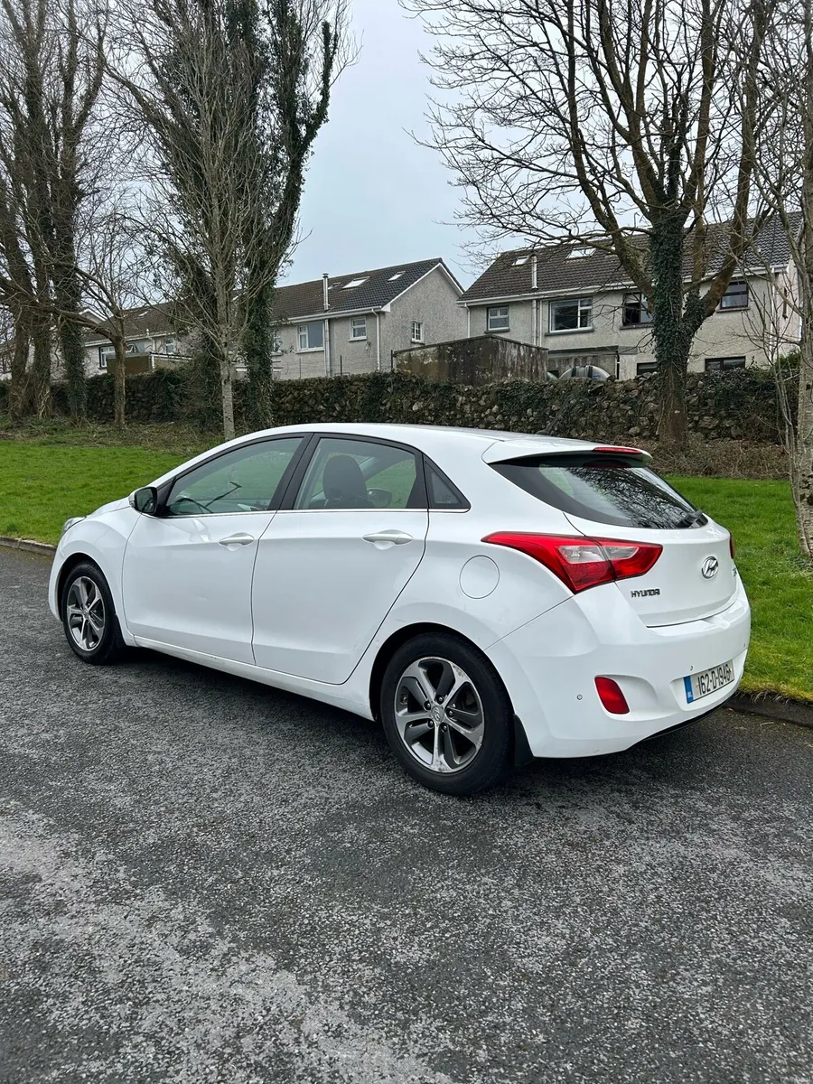 Hyundai i30 1.6L Deluxe - Image 4
