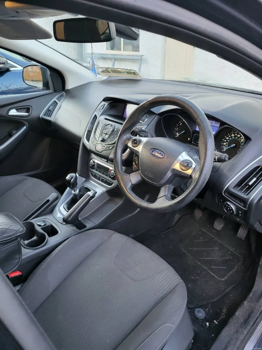FORD Focus 1.6 TDCI TITANIUM 113BHP ECOCONETIC - Image 4