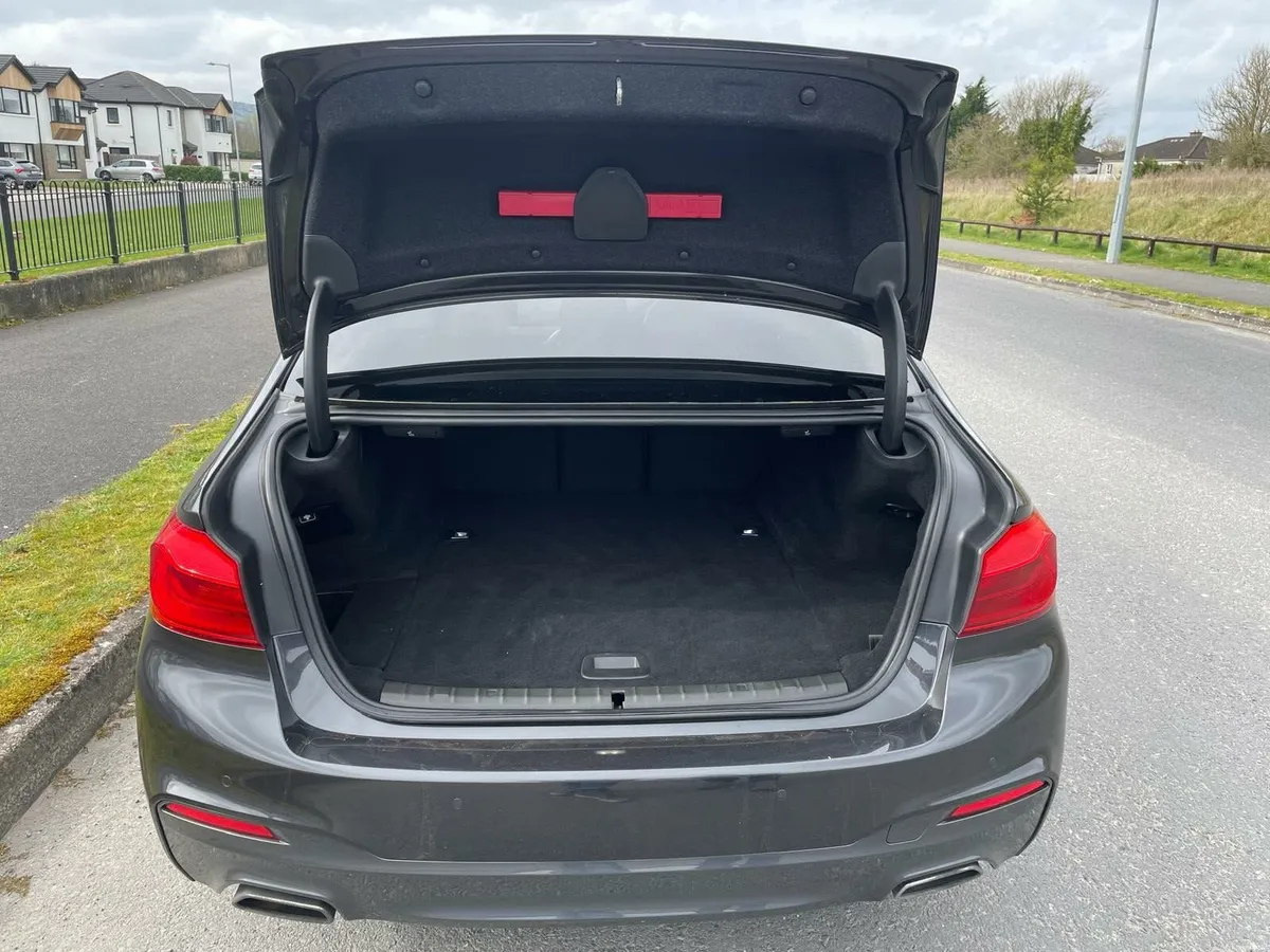 BMW 5-Series 2017 - Image 4