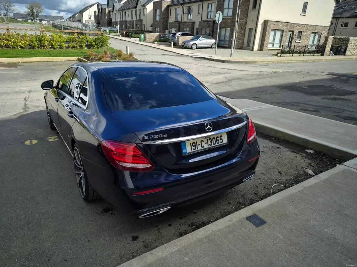 2019 Mercedes Benz E Class E220d Avantgard - Image 3