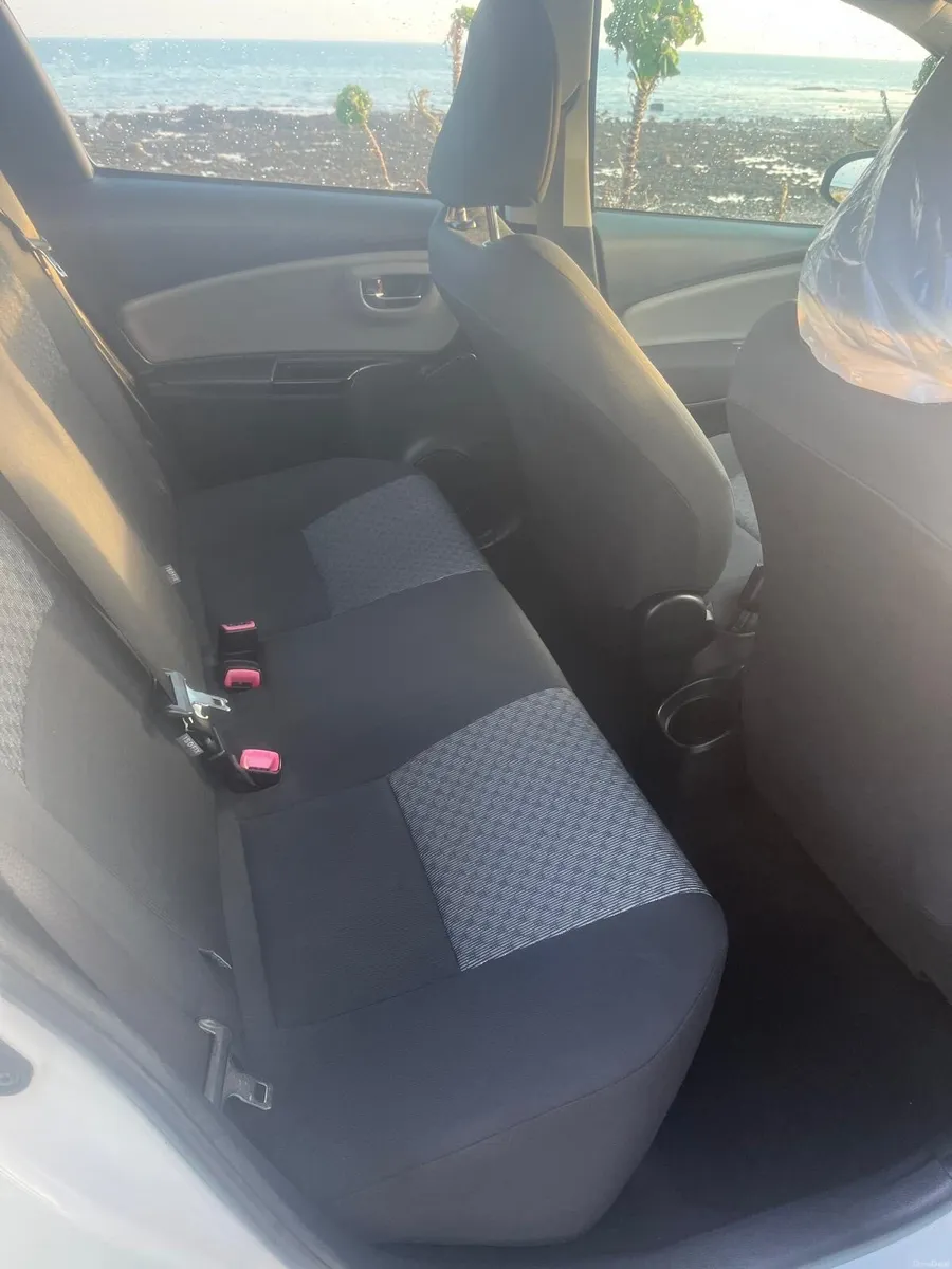 Toyota  Yaris 1.4 diesel - Image 5