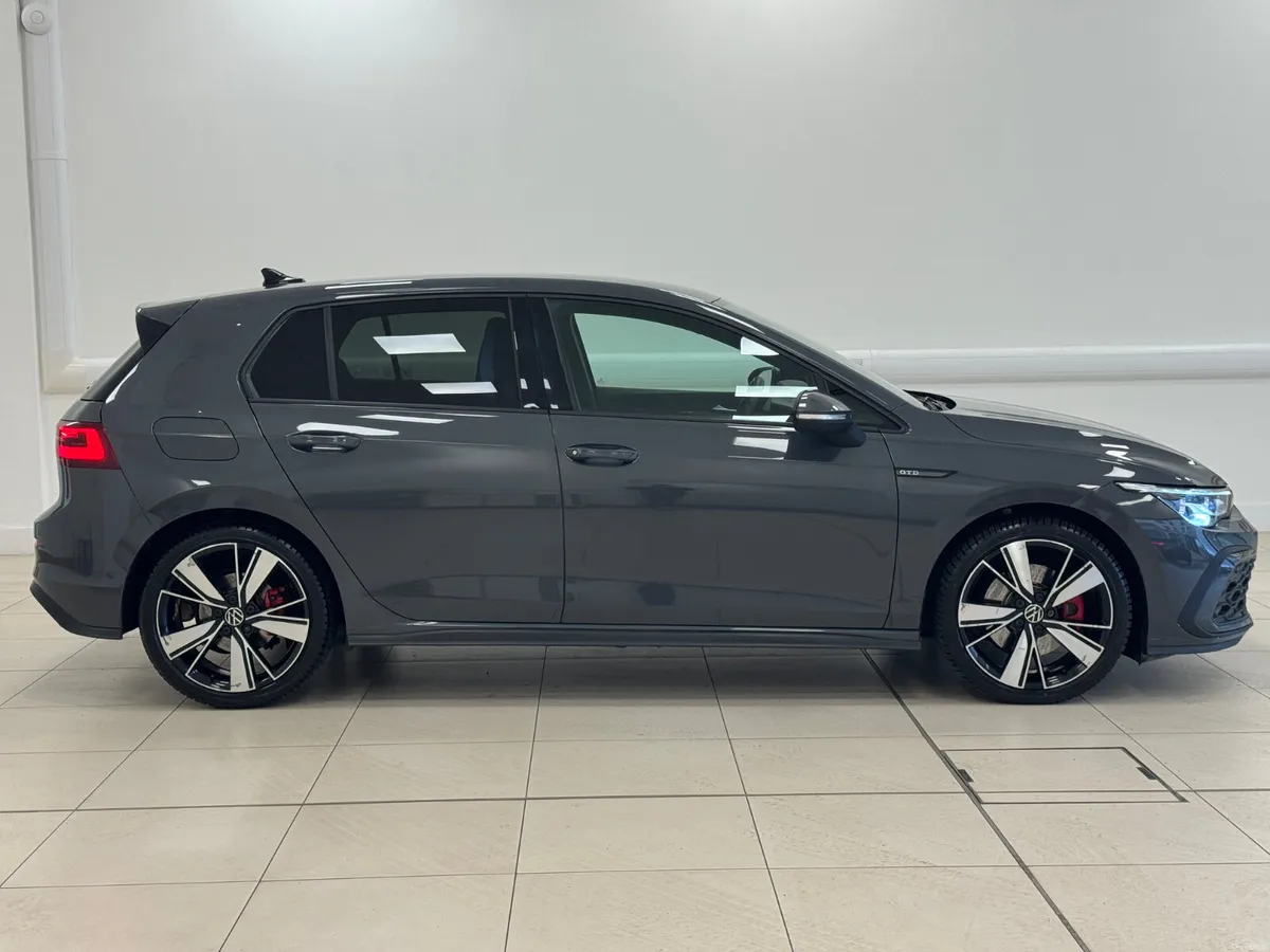 Volkswagen Golf GTD 2021 - Image 2