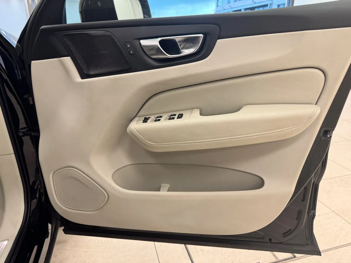 Volvo XC60 2021 - Image 5