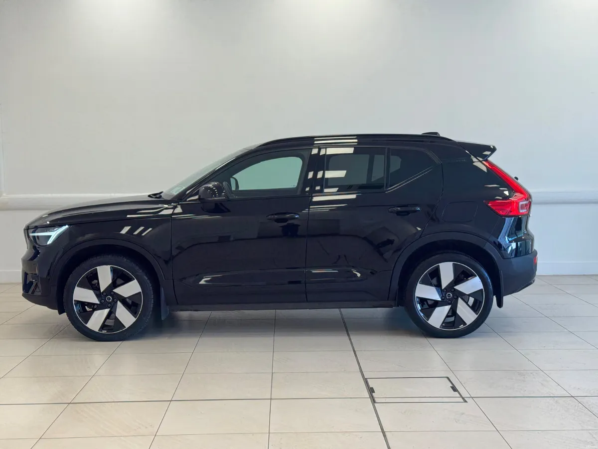 Volvo XC40 2023 - Image 4