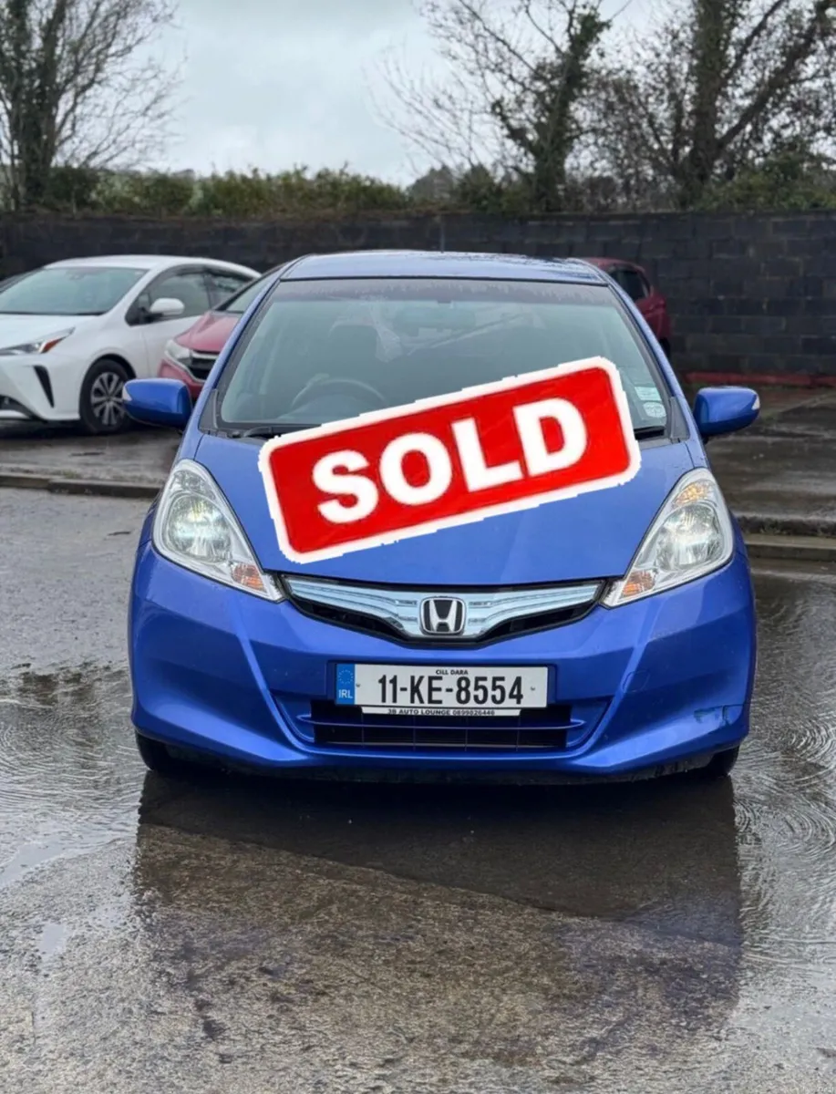 HONDA FIT 1.3L Auto HYBRID 2011 50000KM - Image 1