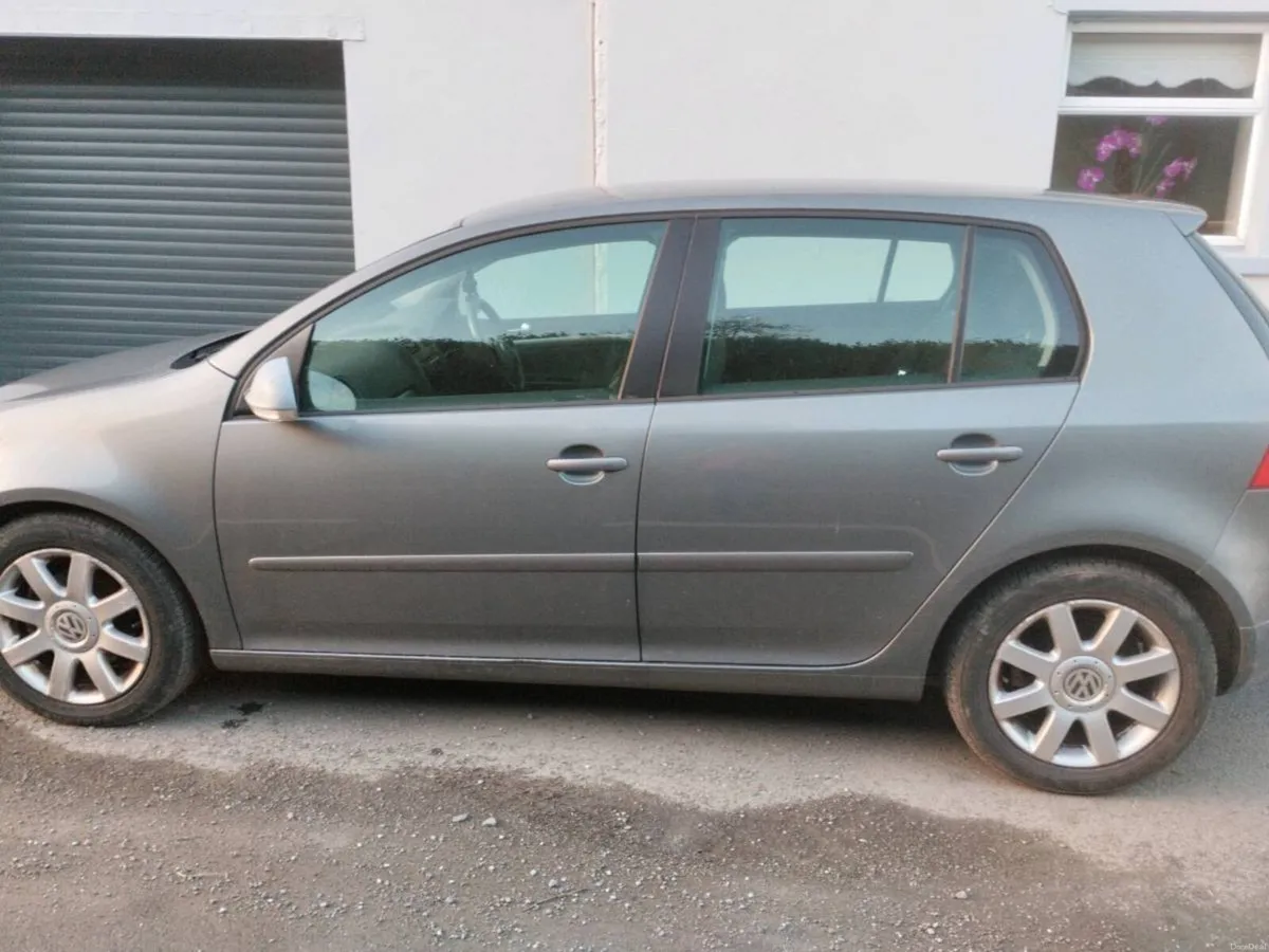 Volkswagen golf 1.6 sport - Image 1