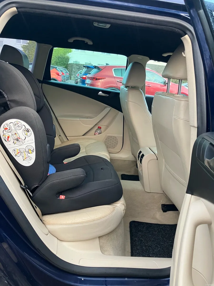 2010 Volkswagen Passat estate - Image 4