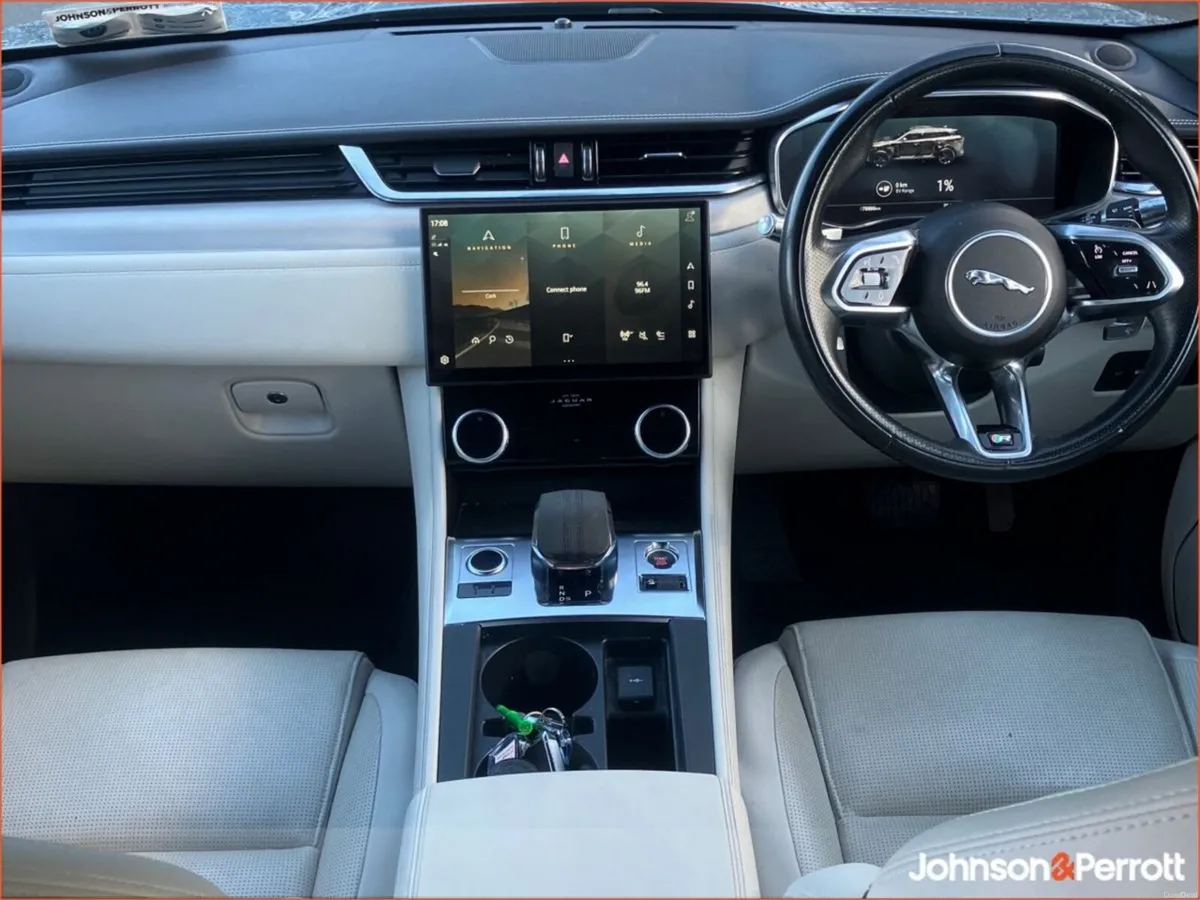 Jaguar F-Pace 2.0 I4 PHEV 404 PS AWD Auto R-dyn S - Image 4