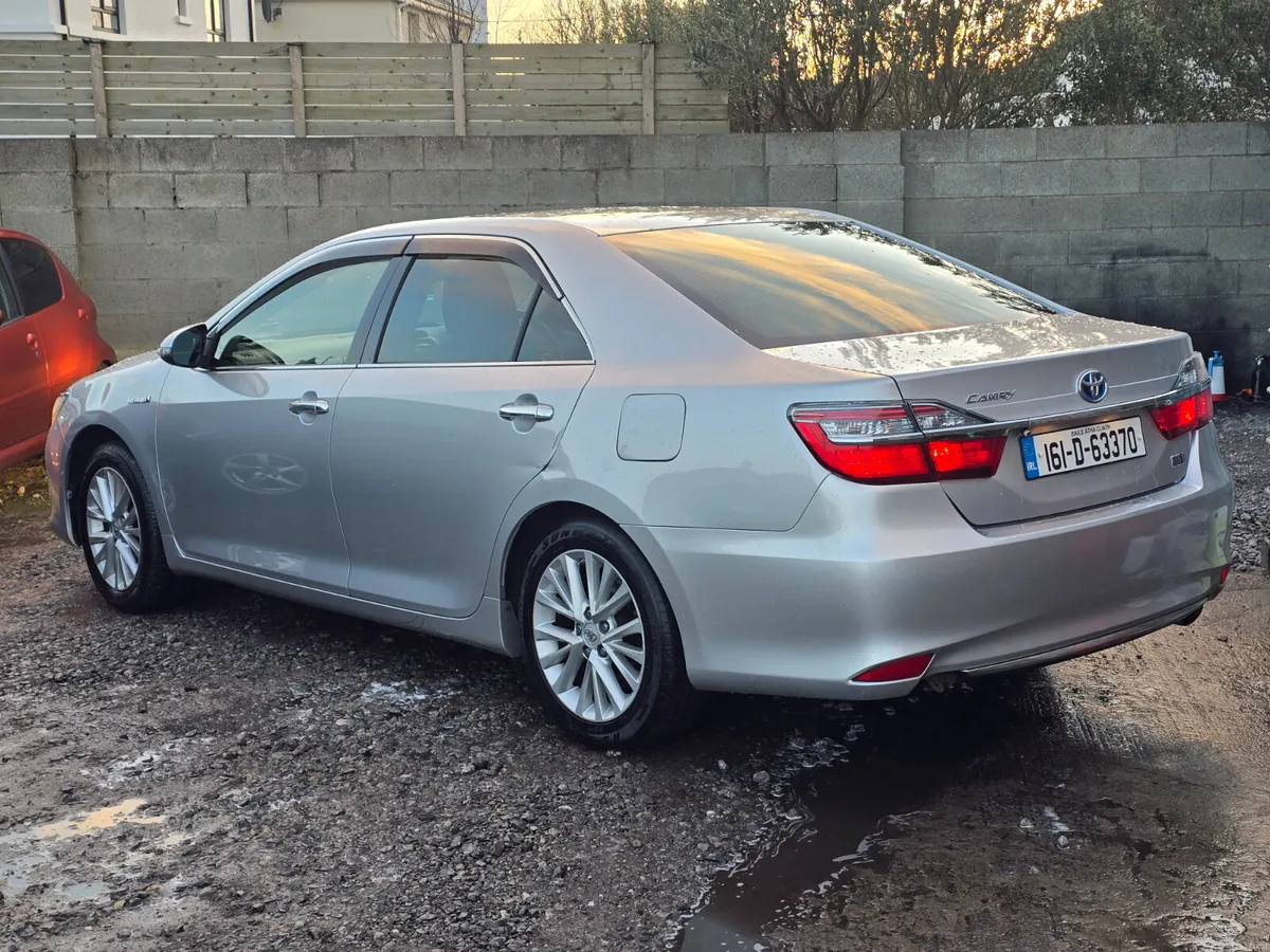 Toyota Camry 2016 hybrid automatic €7990 - Image 2