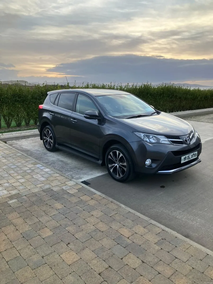 Toyota RAV4 2015 - Image 1