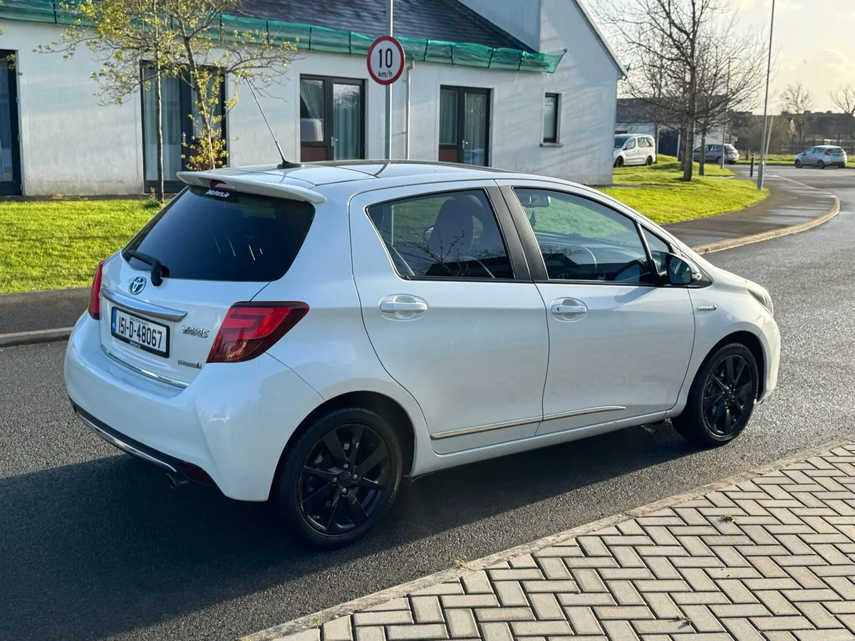 Toyota Yaris Hybrid Panoramic Roof NCT & Tax - Image 3