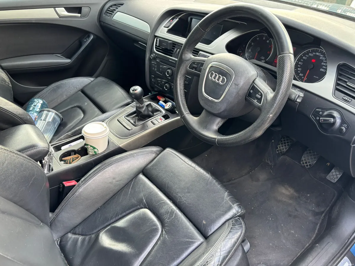 Audi A4 2010 petrol Low miles taxed €1650 - Image 3