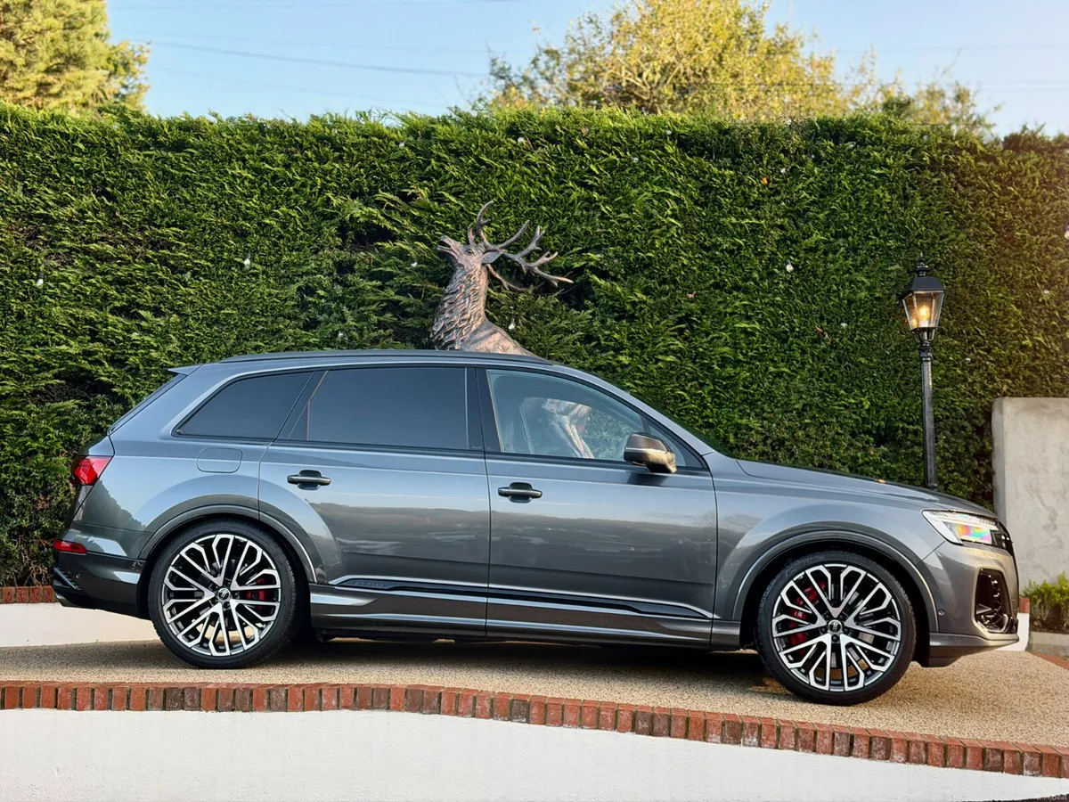 261 D Audi SQ7 V8 VORSPRUNG 507BHP 7 Seats - Image 3