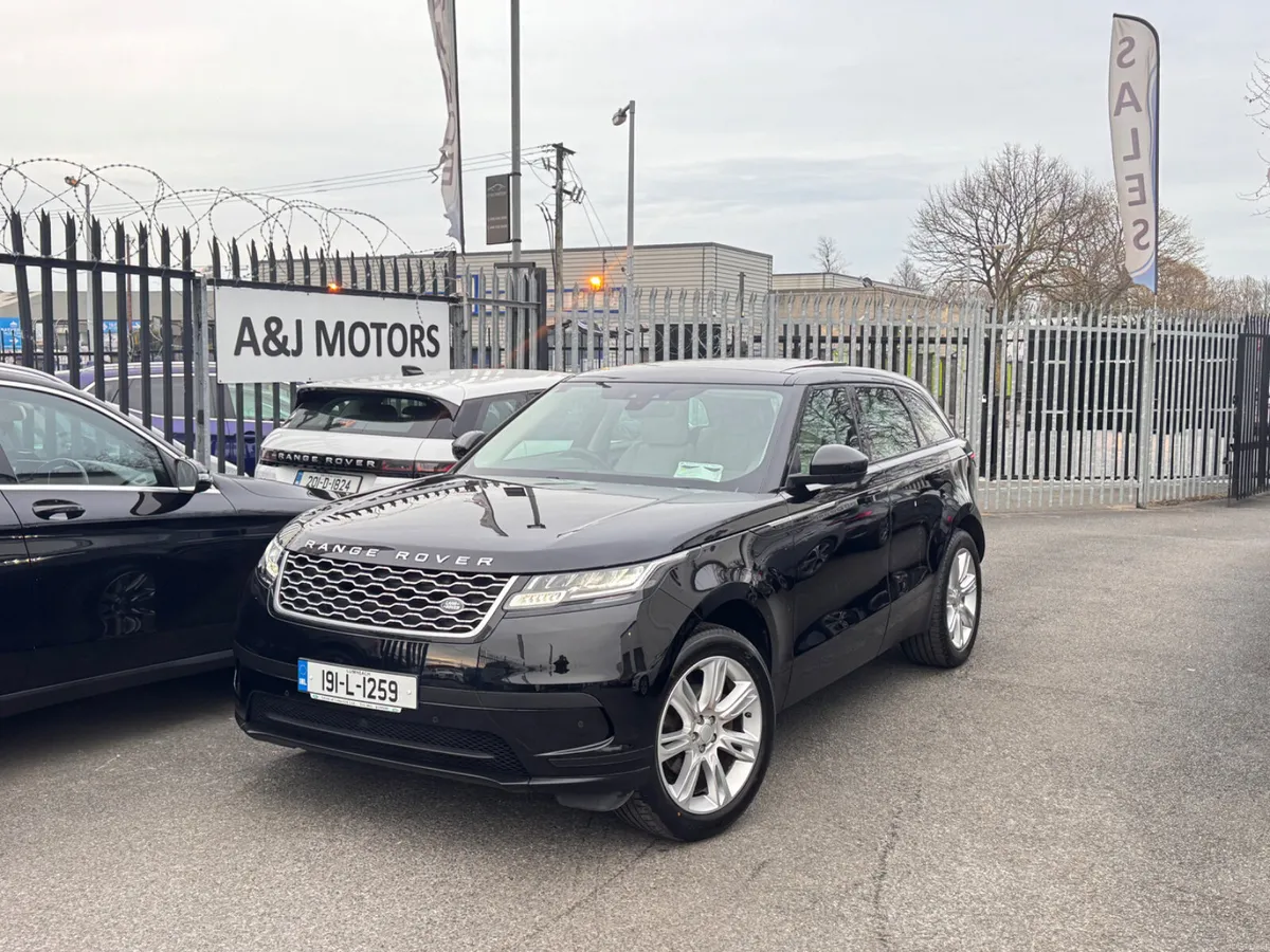 19 Range Rover Velar Glass Roof - Image 1