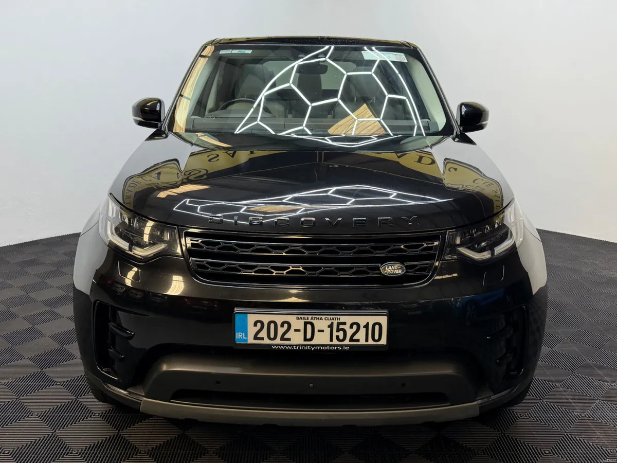 202 Land Rover Discovery 5 seat 3.0 commercial VAT - Image 3