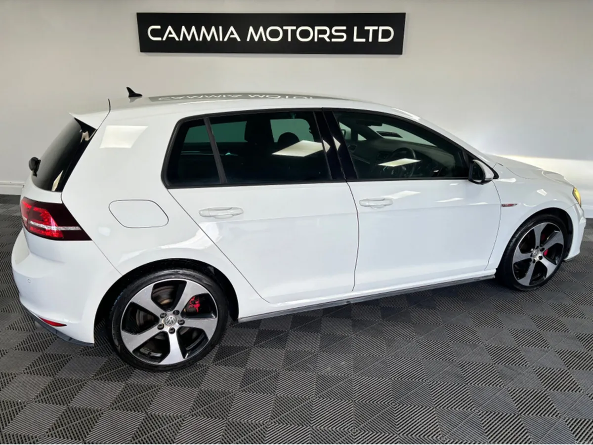 Volkswagen Golf *VOLKSWAGEN GOLF GTI* *DSG AUTO* * - Image 4