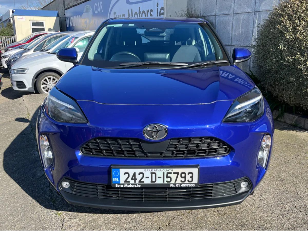 Toyota Yaris LUNA AUTOMATIC HYBRID 1.5 PETROL //VE - Image 2