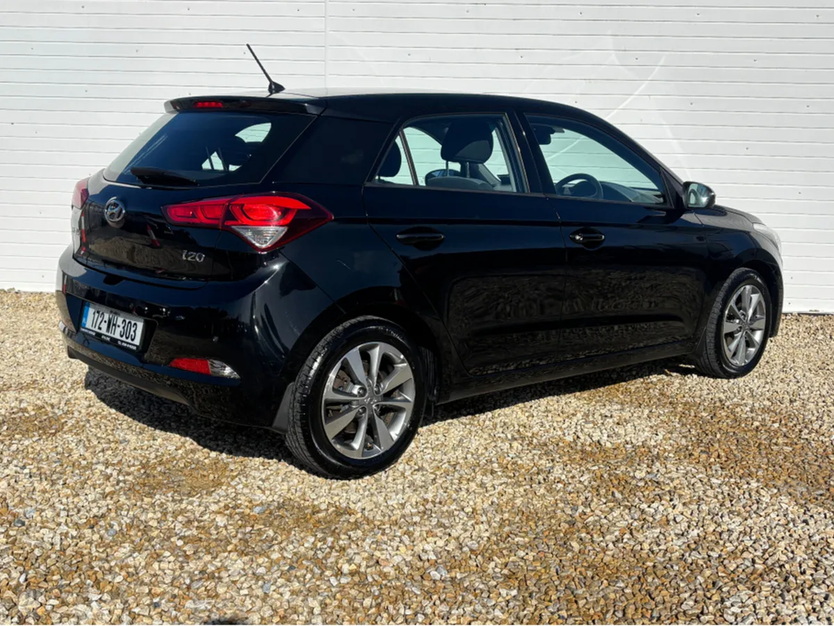 Hyundai i20 ACTIVE DELUXE AUTOMATIC - Image 2