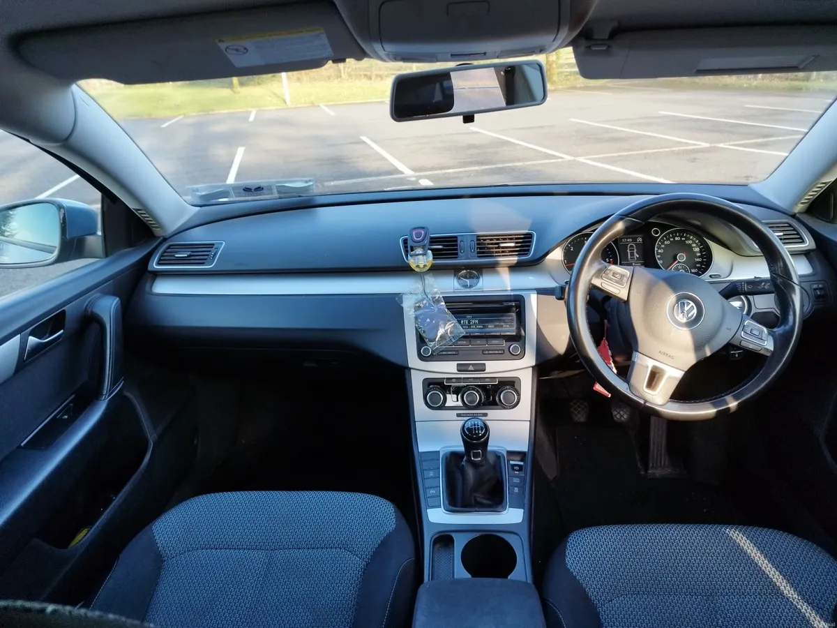 Volkswagen Passat 2014 - Image 3