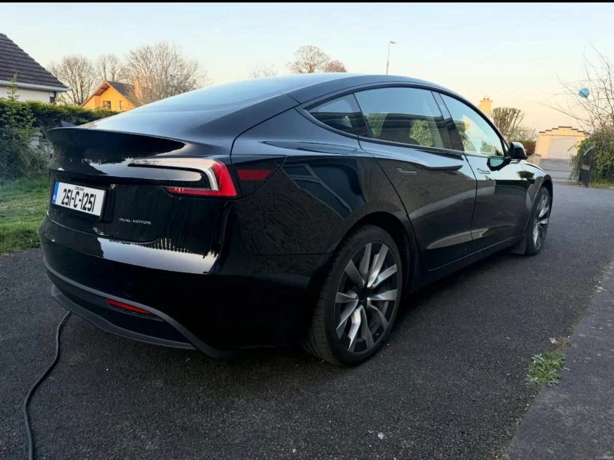 Tesla Mode 3 AWD Long Range - Image 2