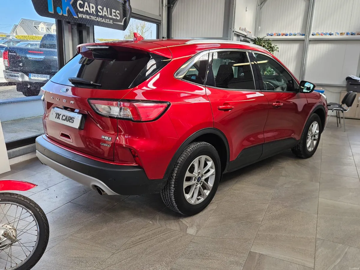 231 FORD KUGA PLUG IN HYBRID - Image 3