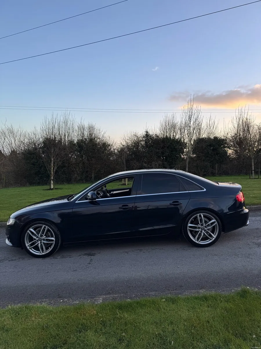 AUDI A4 2.0TDI NCT04/27 2008 - Image 4